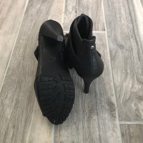 Simply Vera Vera Wang Booties - Picture 3 of 3